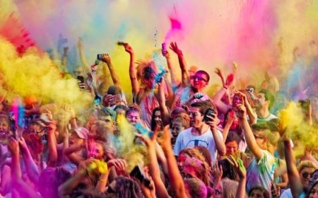 Embrace Holi at Dubai's Aks Color Carnival