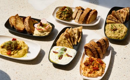 Enjoy Greek Nights & Thalassa Brunch at Ammos