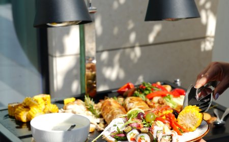 Experience an Exquisite Eid Brunch by the Pool at Holiday Inn Dubai Al-Maktoum Hotel