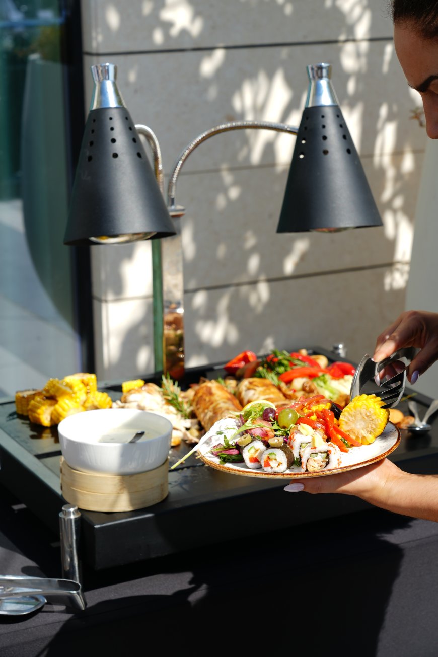 Experience an Exquisite Eid Brunch by the Pool at Holiday Inn Dubai Al-Maktoum Hotel