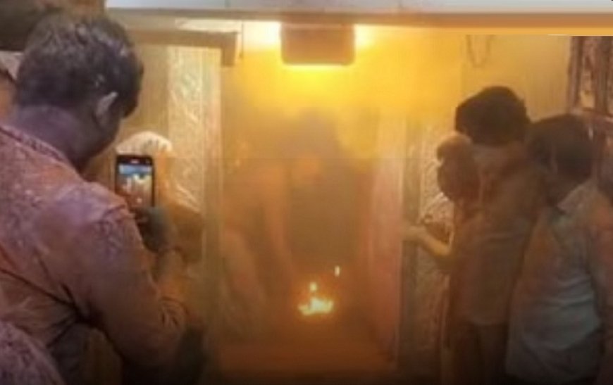 Fire erupts at a Madhya Pradesh Temple, Several Injured