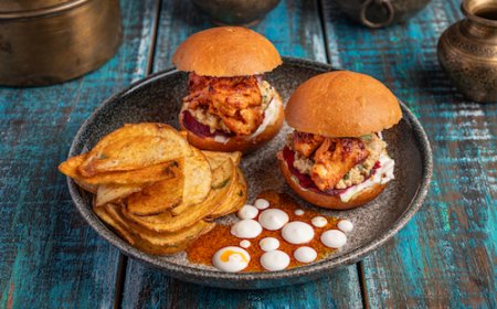 Mahi Cafe Offers 1 Shisha, a Beverage, and an IPL-themed Starter for Just AED 45