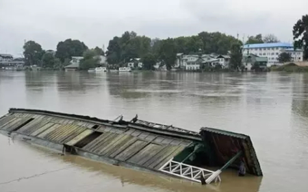 Schoolchildren Die in Boat Mishap on Jhelum River
