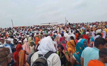121 Perish in U.P. Stampede