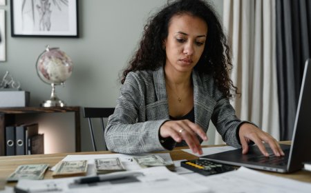 Top 4 Financial Tips for Teachers Moving to the UAE this Summer