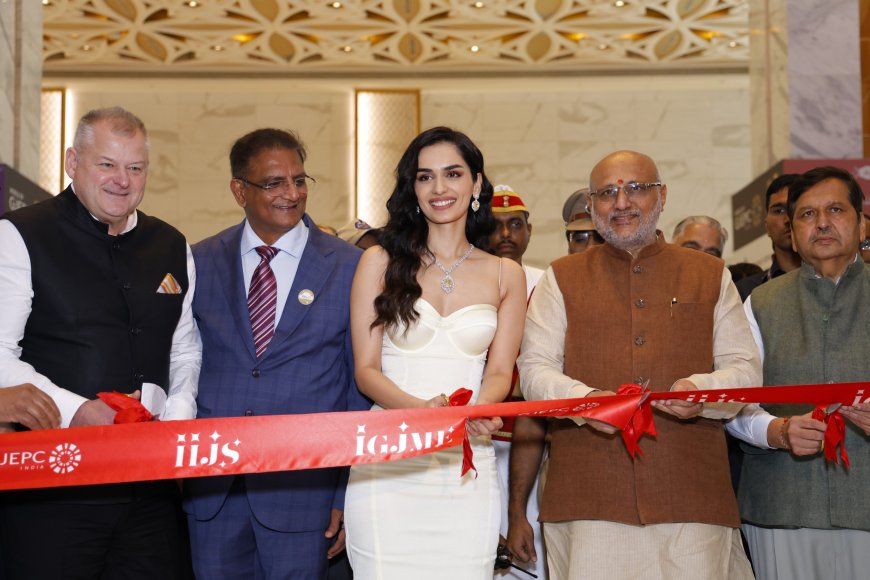 IIJS Premiere a formidable force in gems & jewellery industry opens its 40th edition with a bang