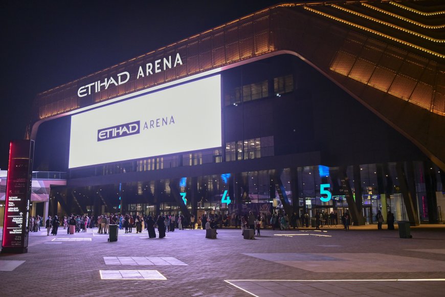 Abu Dhabi brings Football Icons to the Court - Roberto Carlos, Luís Figo, Iker Casillas, Ronaldinho, Thierry Henry and Gerard Piqué in a One-of-a-kind Game