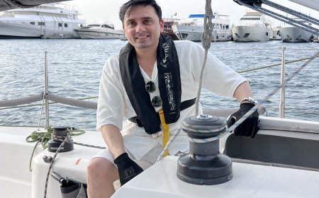 Sailing through Dubai with Wind Rises