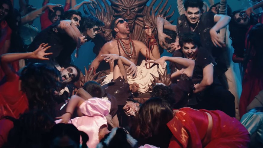 Horror of a Comedy Bhooth Bangla Once Again Reveals Akshay's Biggest Problem in Life